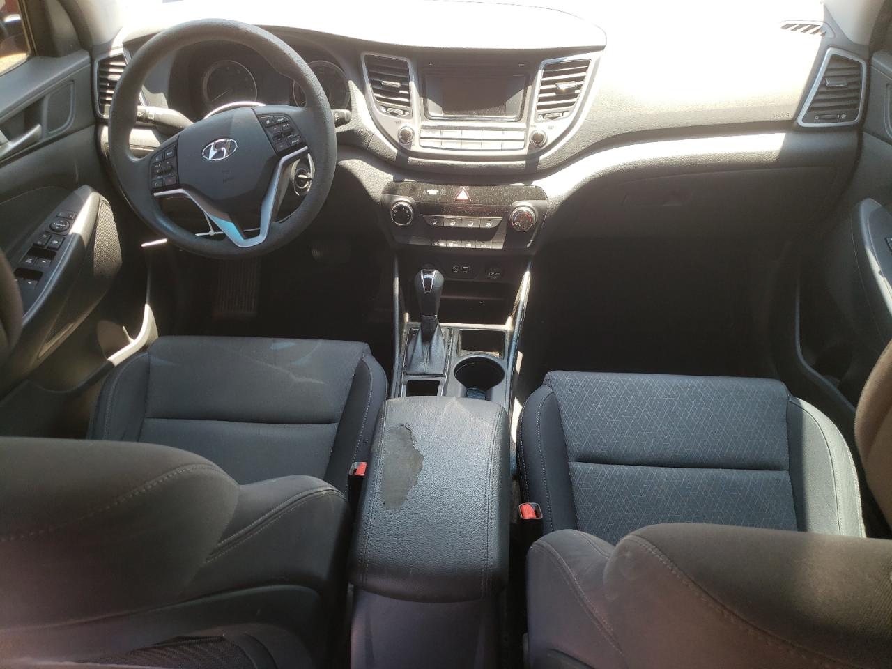 KM8J23A42JU770062 2018 Hyundai Tucson Se