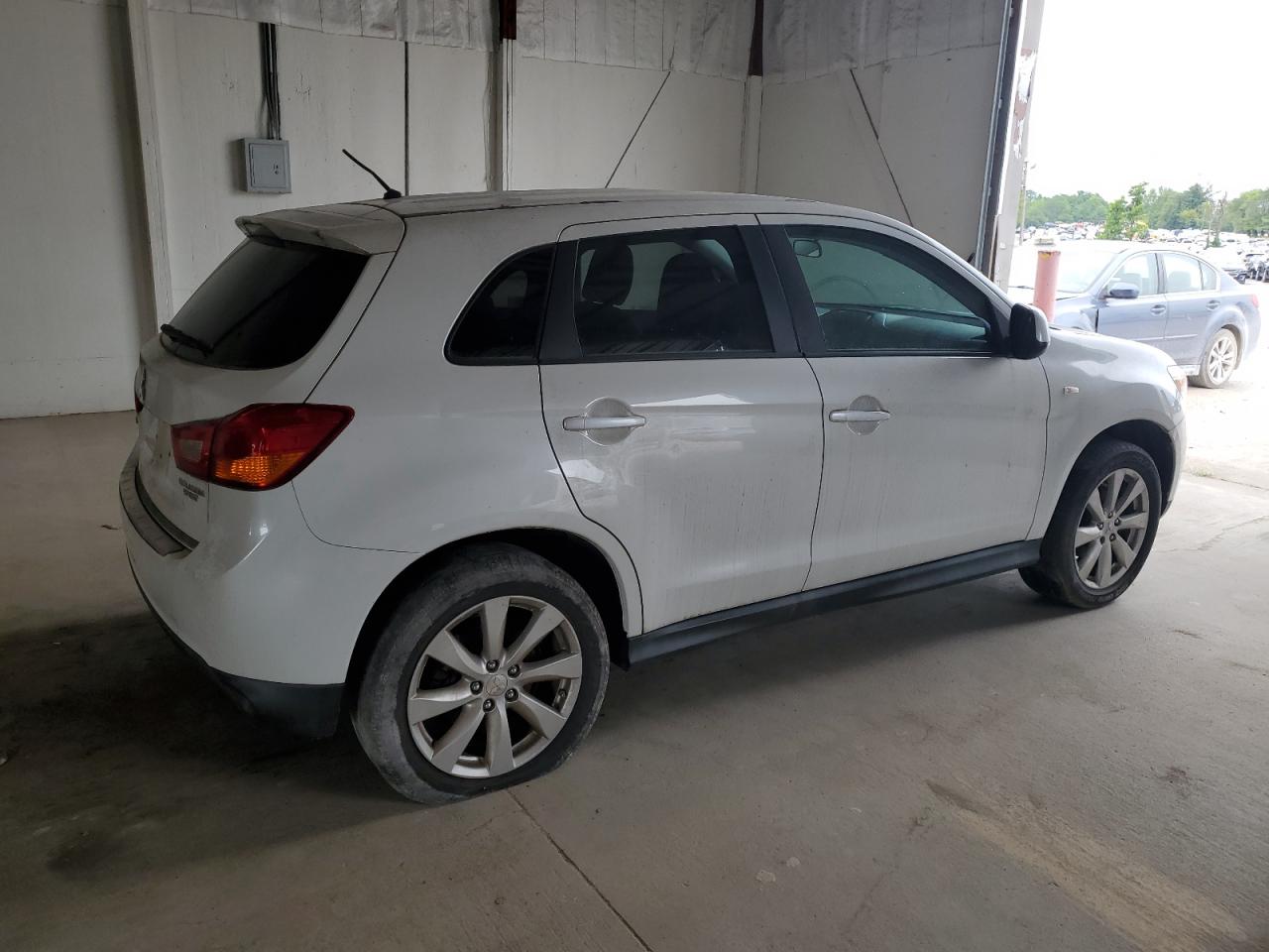 2014 Mitsubishi Outlander Sport Es vin: 4A4AR3AU5EE001189