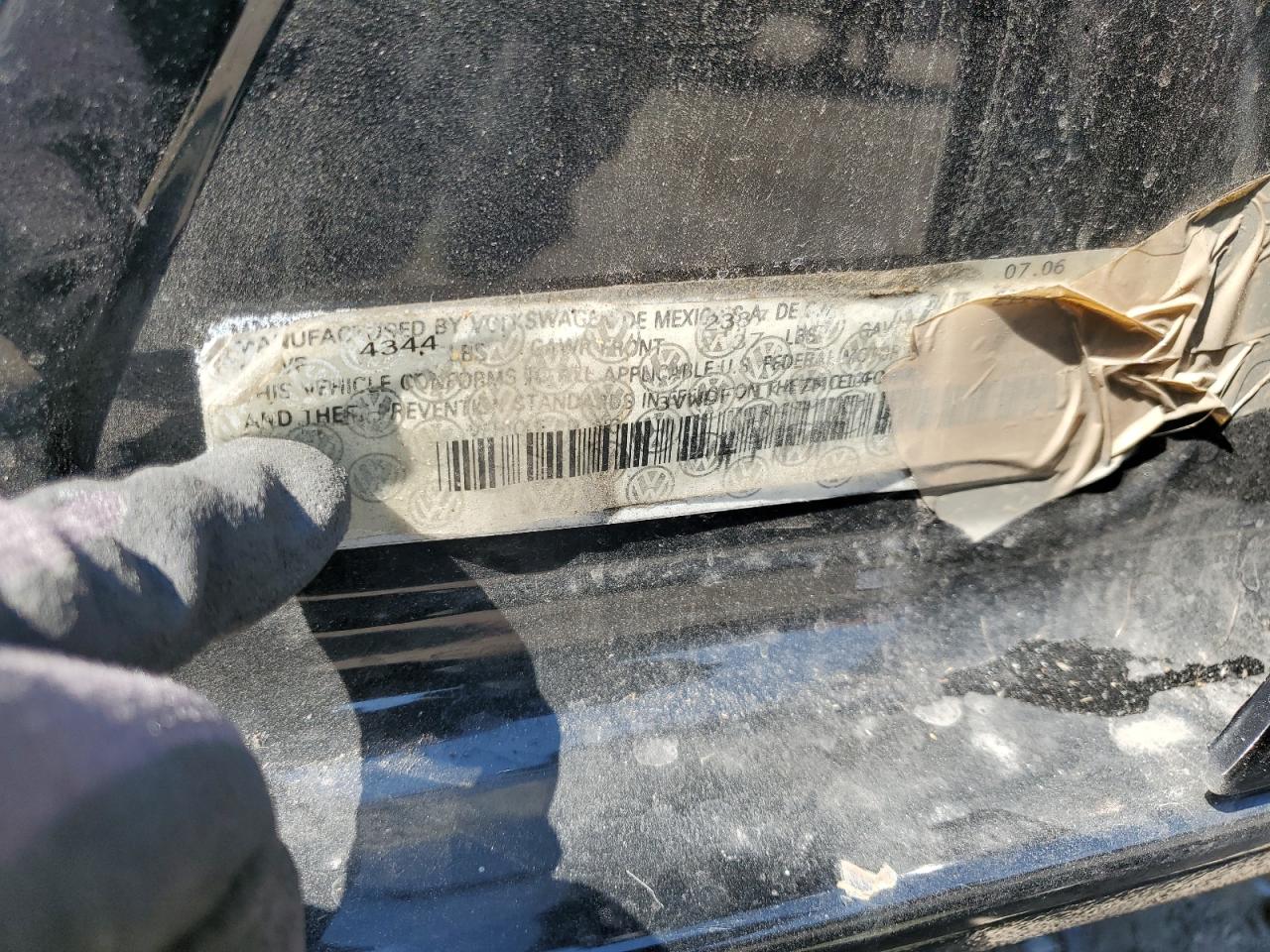 3VWDF71K47M014044 2007 Volkswagen Jetta 2.5 Option Package 2