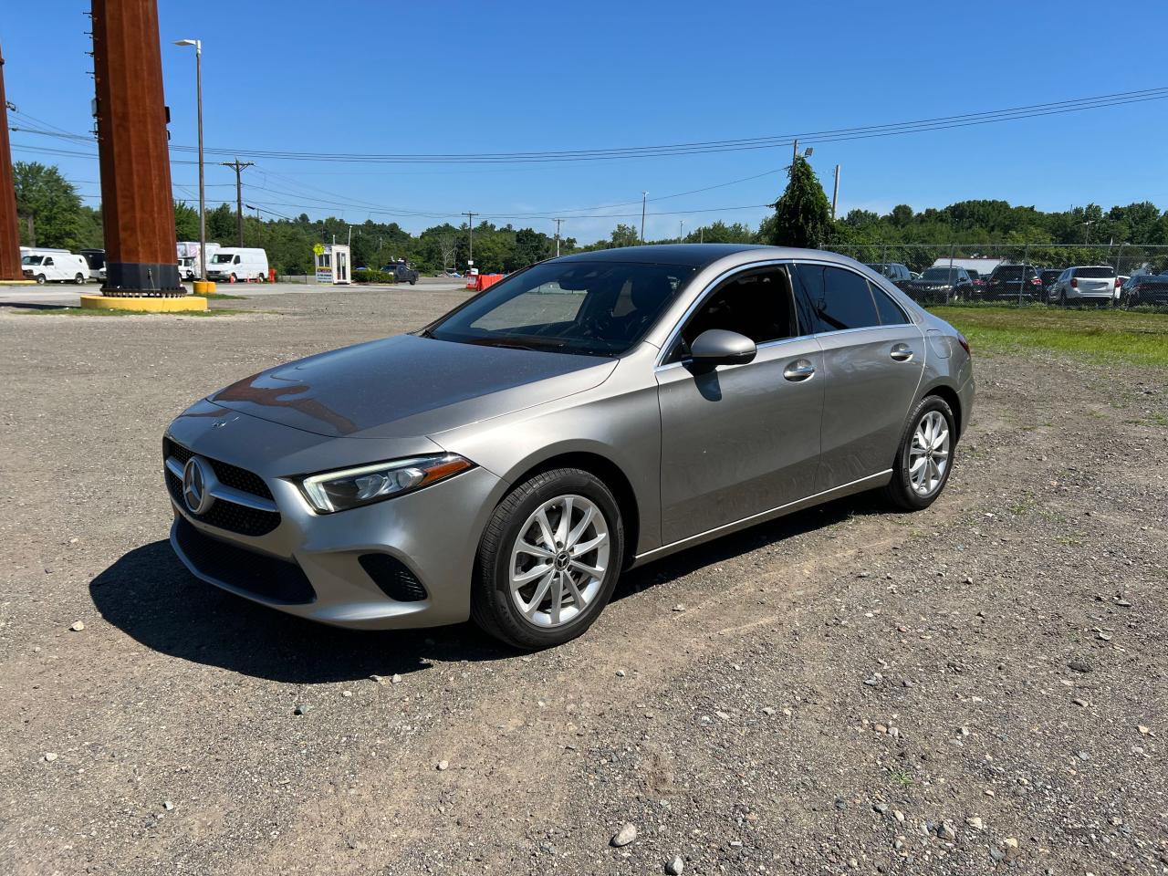 2019 Mercedes-Benz A 220 4Matic vin: WDD3G4FB2KW023875