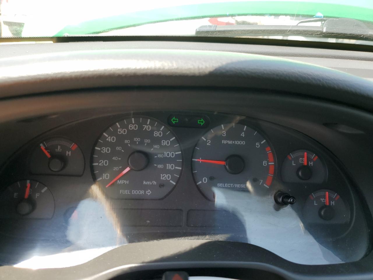 1FAFP44411F180233 2001 Ford Mustang