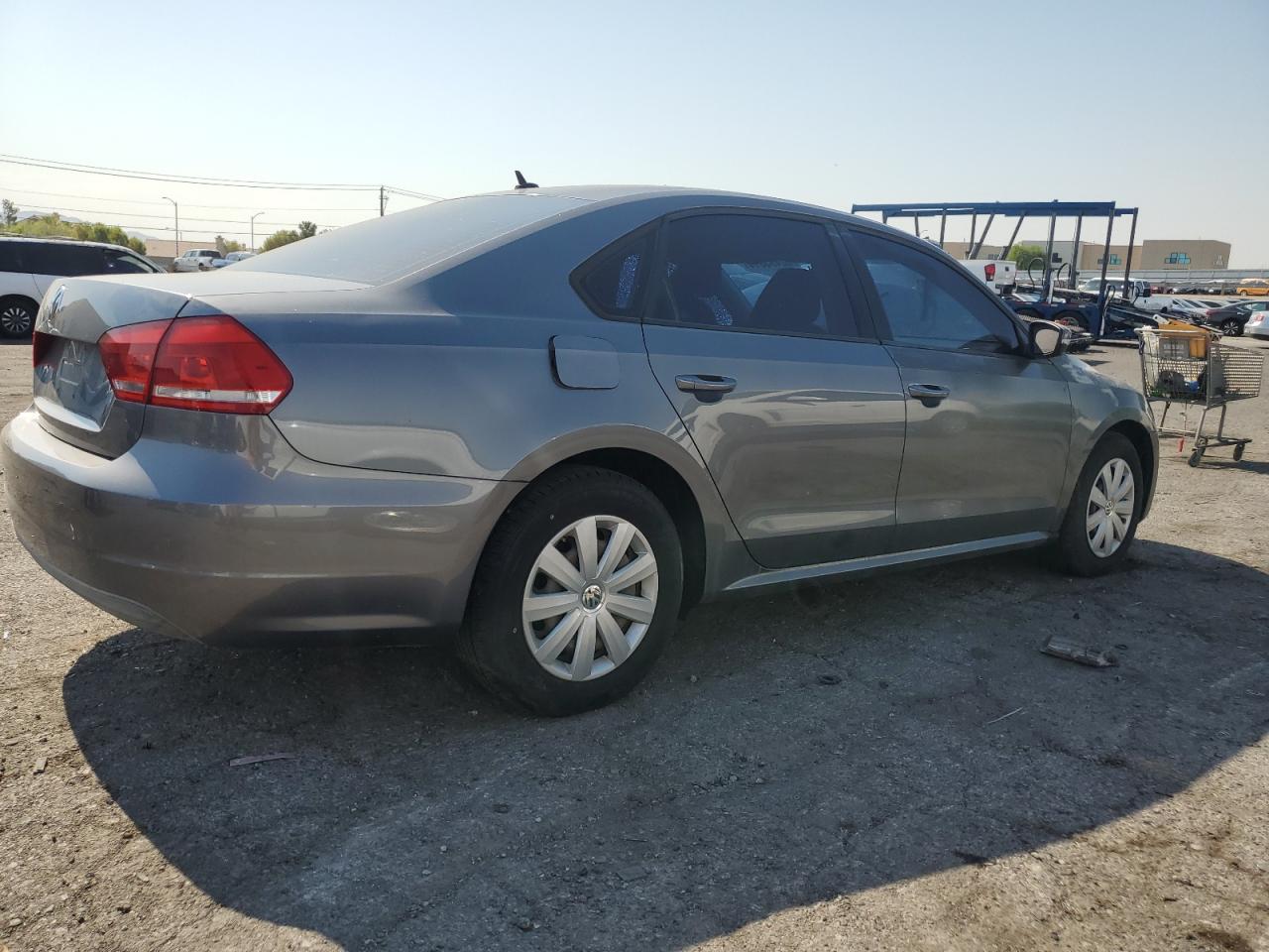 2013 Volkswagen Passat S vin: 1VWAP7A31DC140125