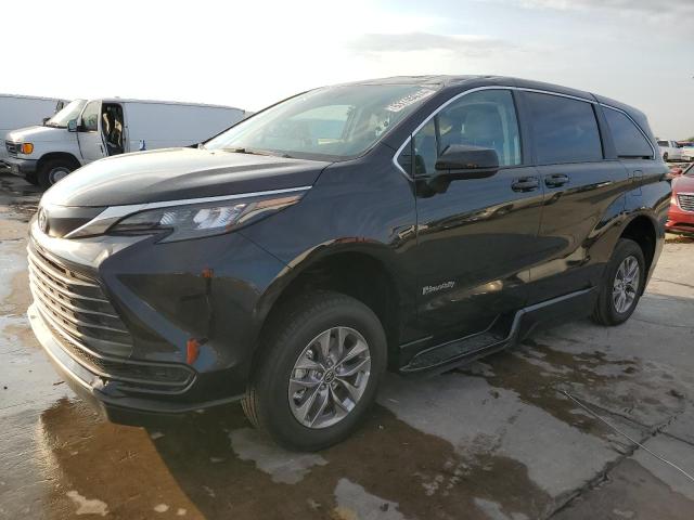 2024 TOYOTA SIENNA LE - 5TDKRKEC4RS196953