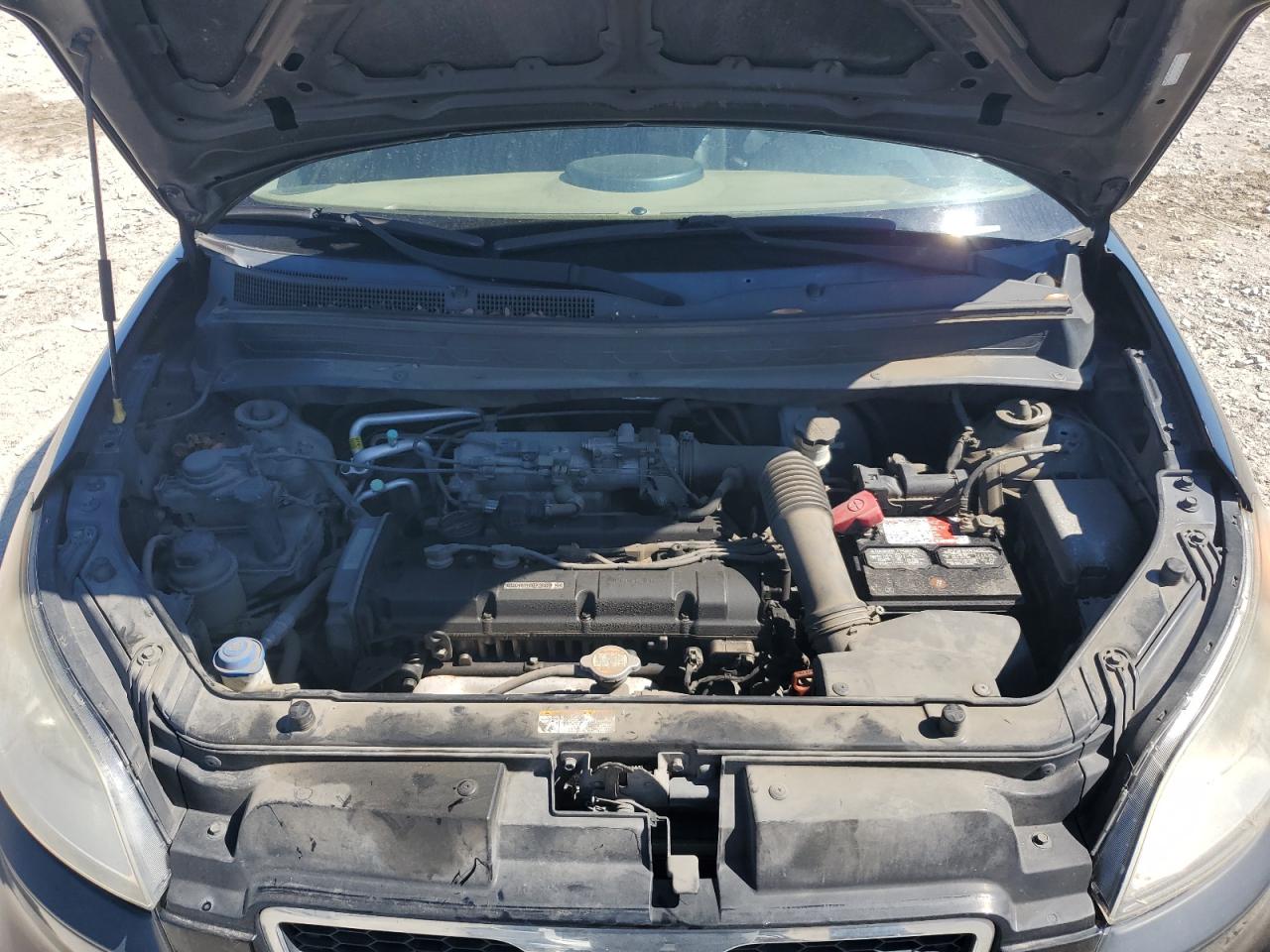 KNDJT2A26B7196494 2011 Kia Soul +