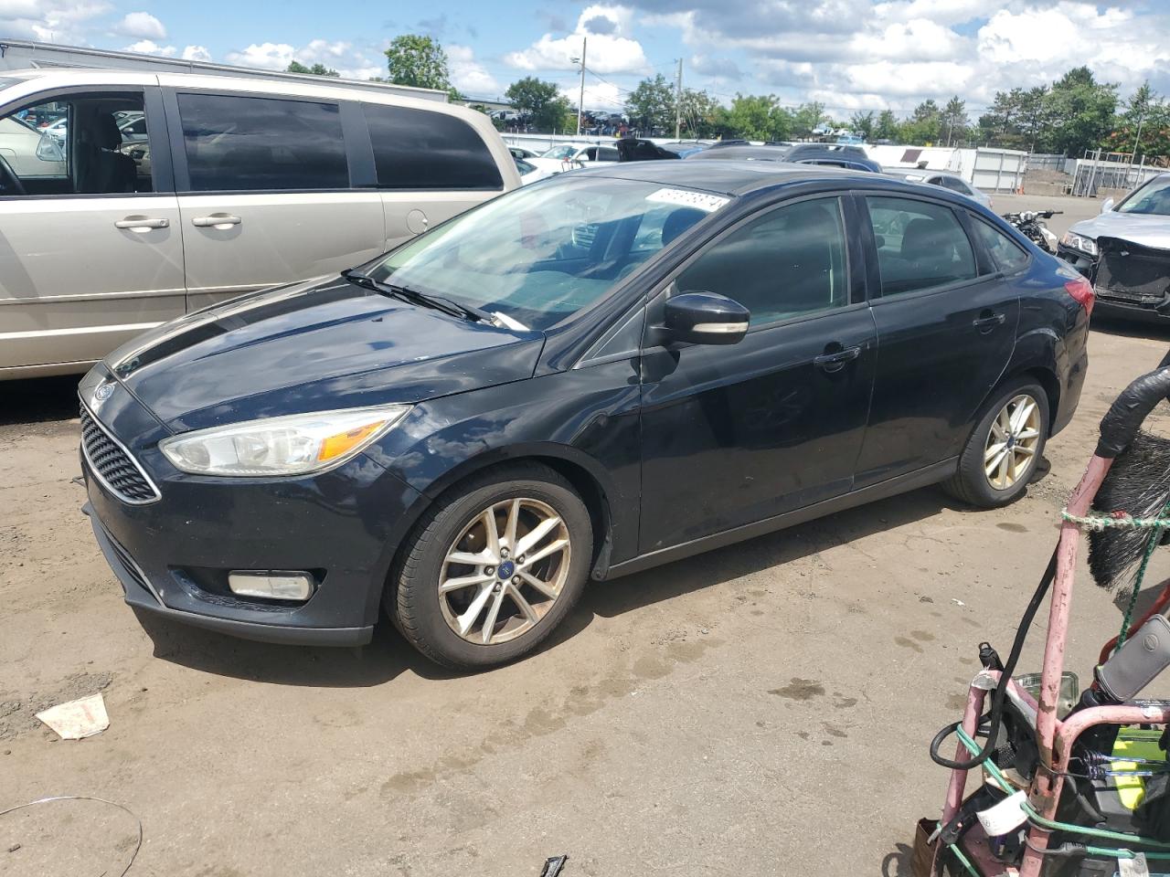 2016 Ford Focus Se vin: 1FADP3F25GL345112