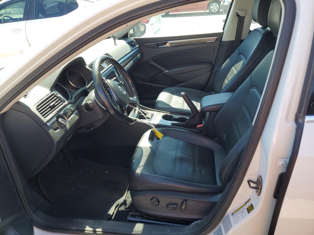 1VWBT7A36HC012453 2017 Volkswagen Passat Se