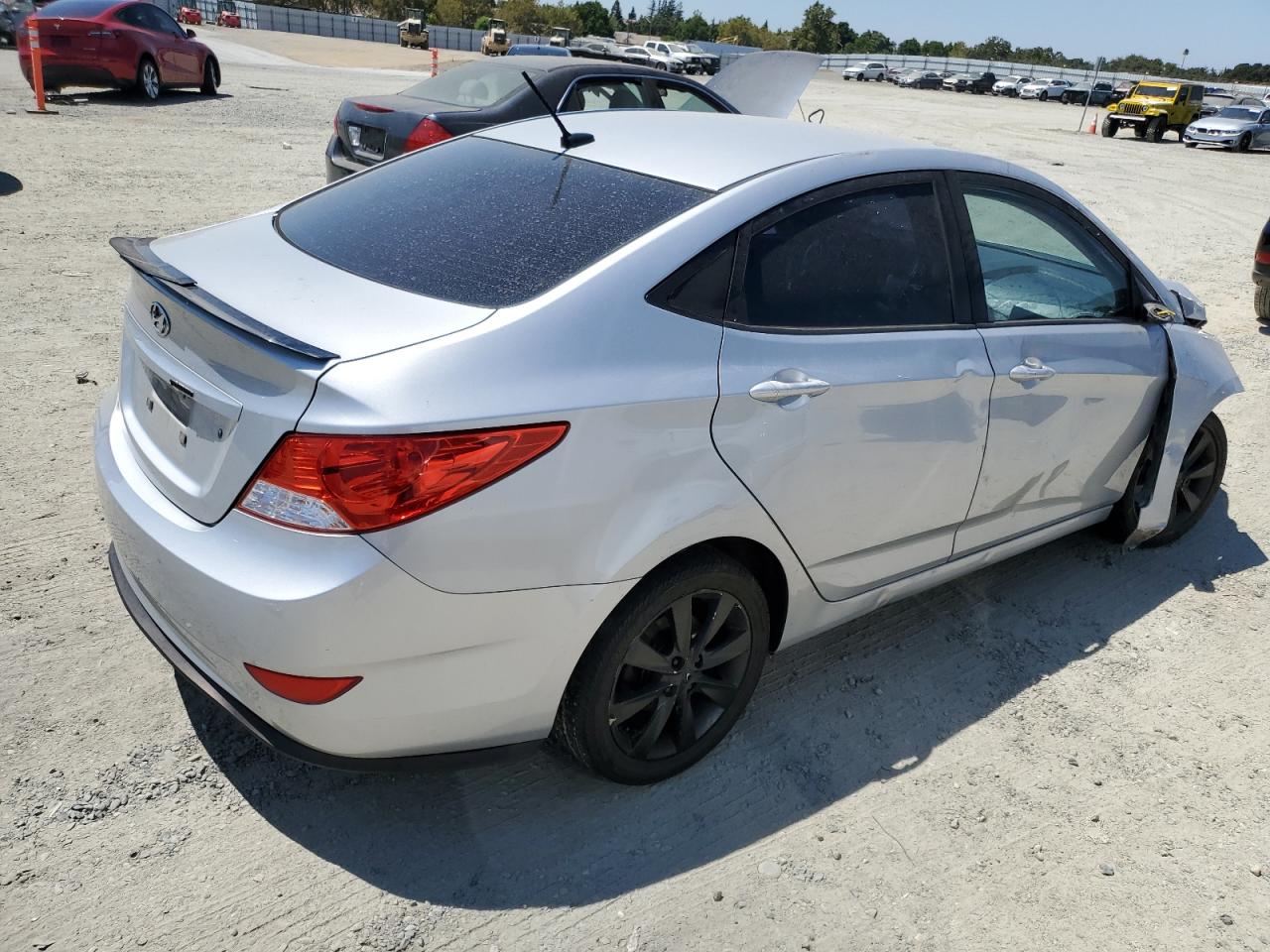 2013 Hyundai Accent Gls vin: KMHCU4AE7DU462875