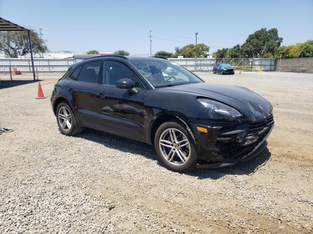 VIN WP1AA2A56MLB17964 2021 Porsche Macan no.4