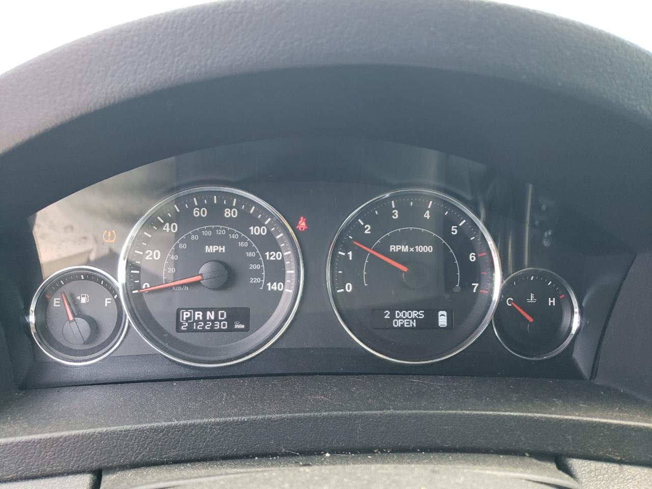 1J8GR48KX8C221240 2008 Jeep Grand Cherokee Laredo