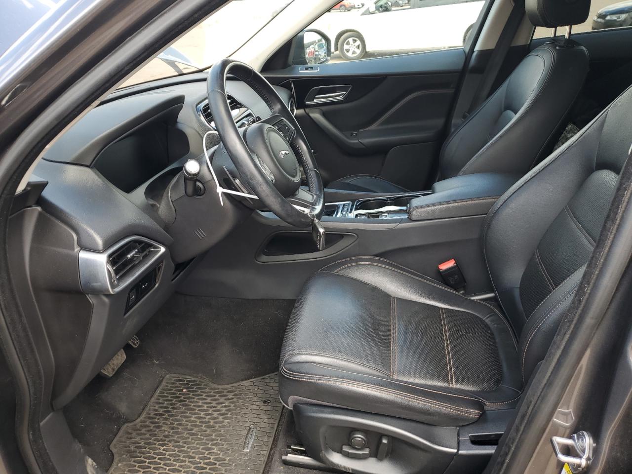 SADCK2BV5HA498945 2017 Jaguar F-Pace Prestige