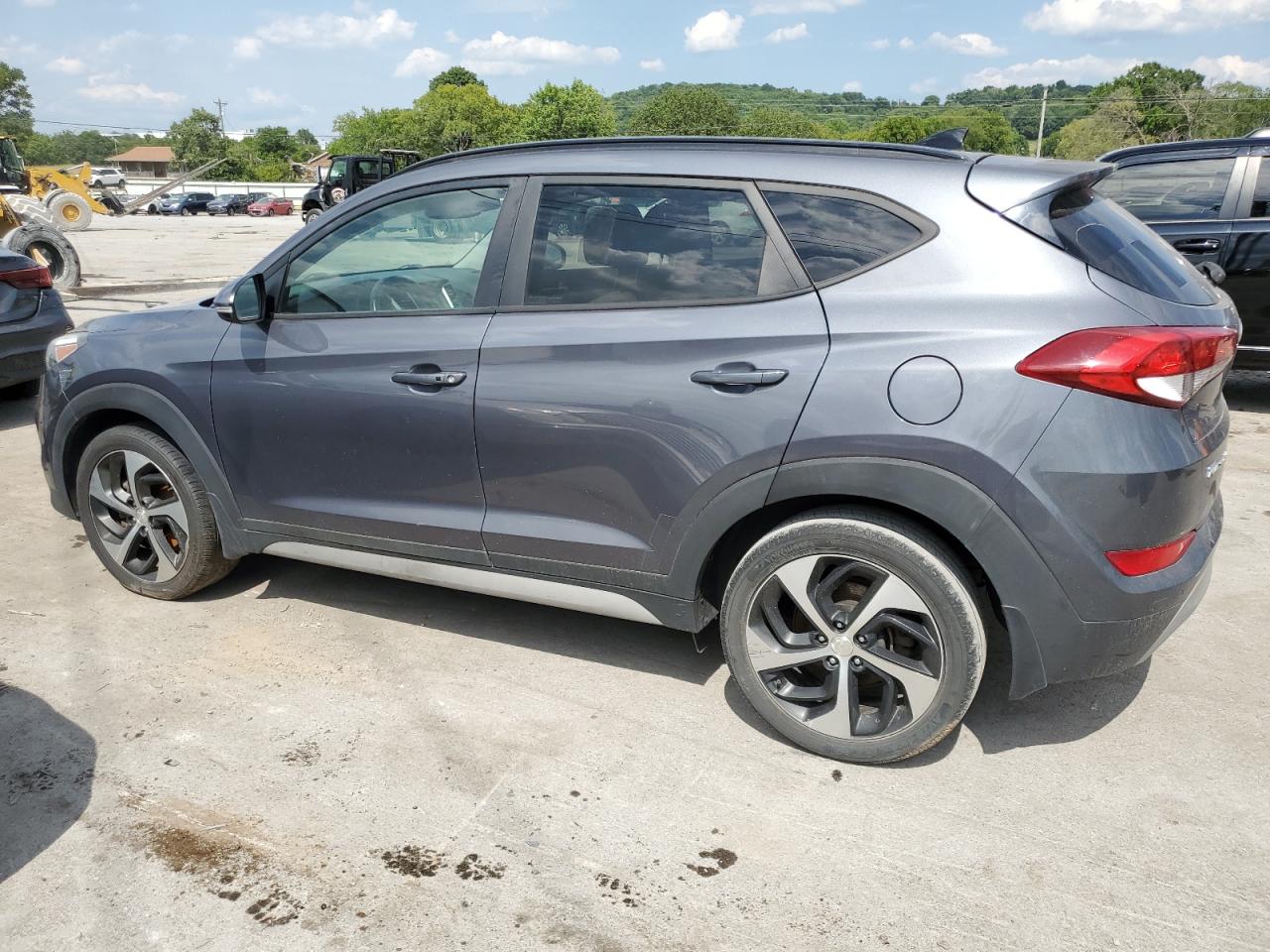 2018 Hyundai Tucson Value vin: KM8J33A22JU811205