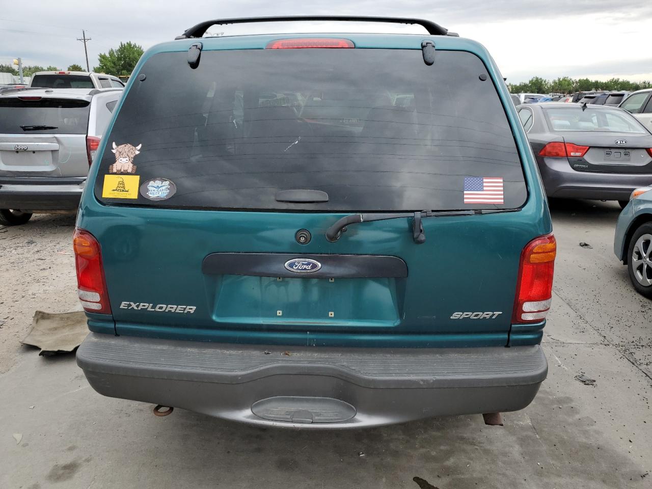 1FMYU24E7WUA93105 1998 Ford Explorer