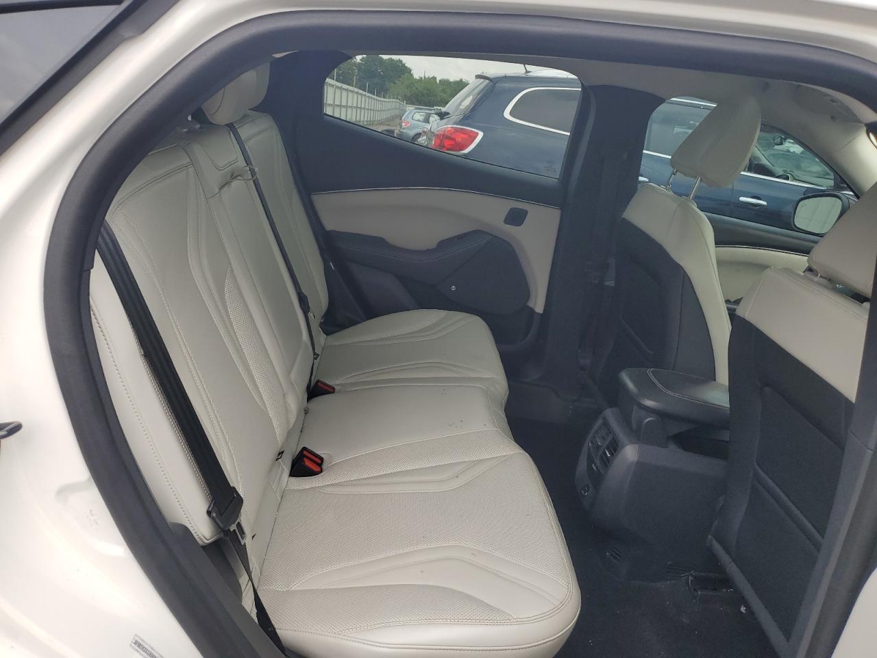 3FMTK3SU4MMA03300 2021 Ford Mustang Mach-E Premium