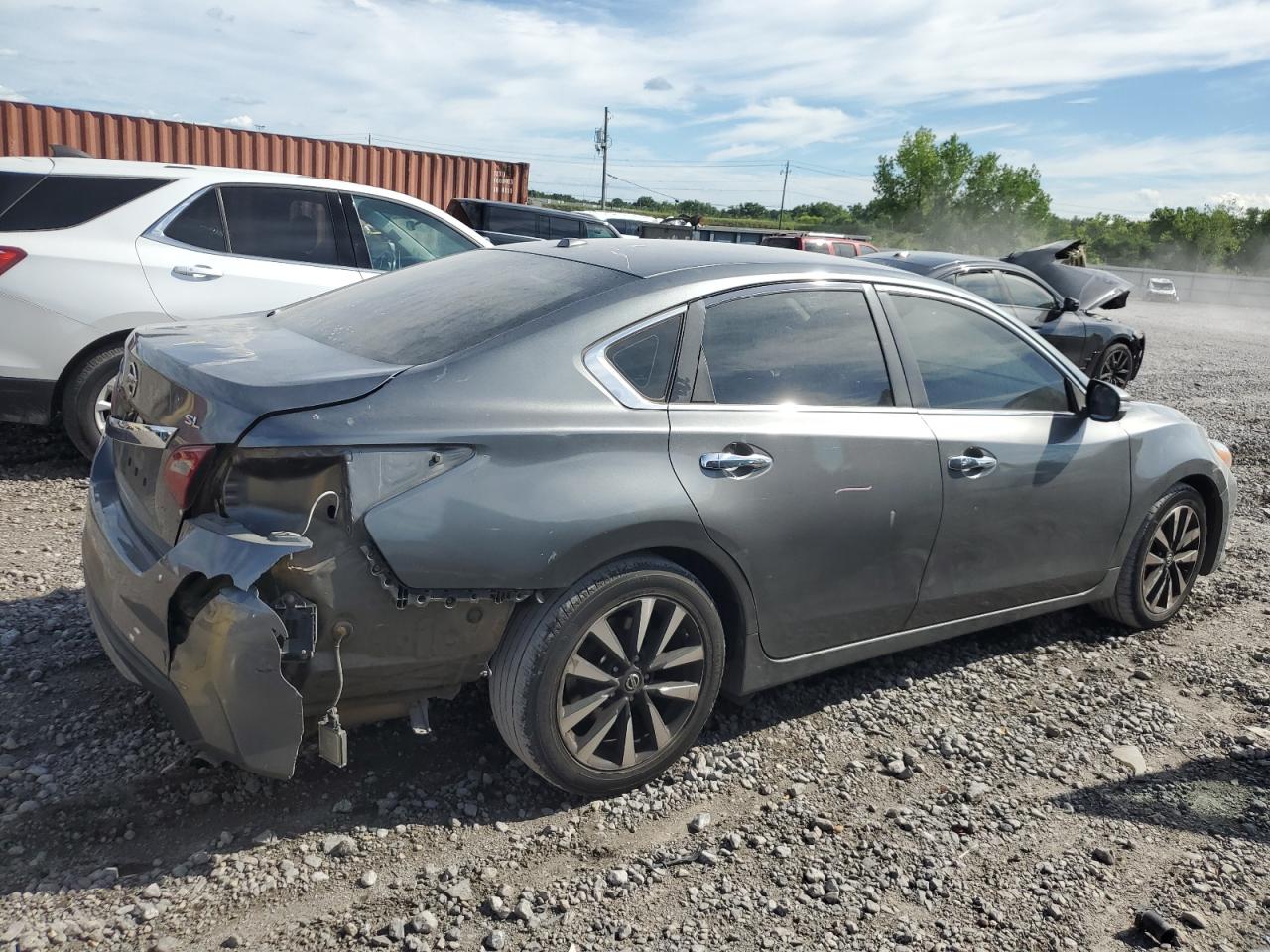 2018 Nissan Altima 2.5 vin: 1N4AL3AP0JC208359