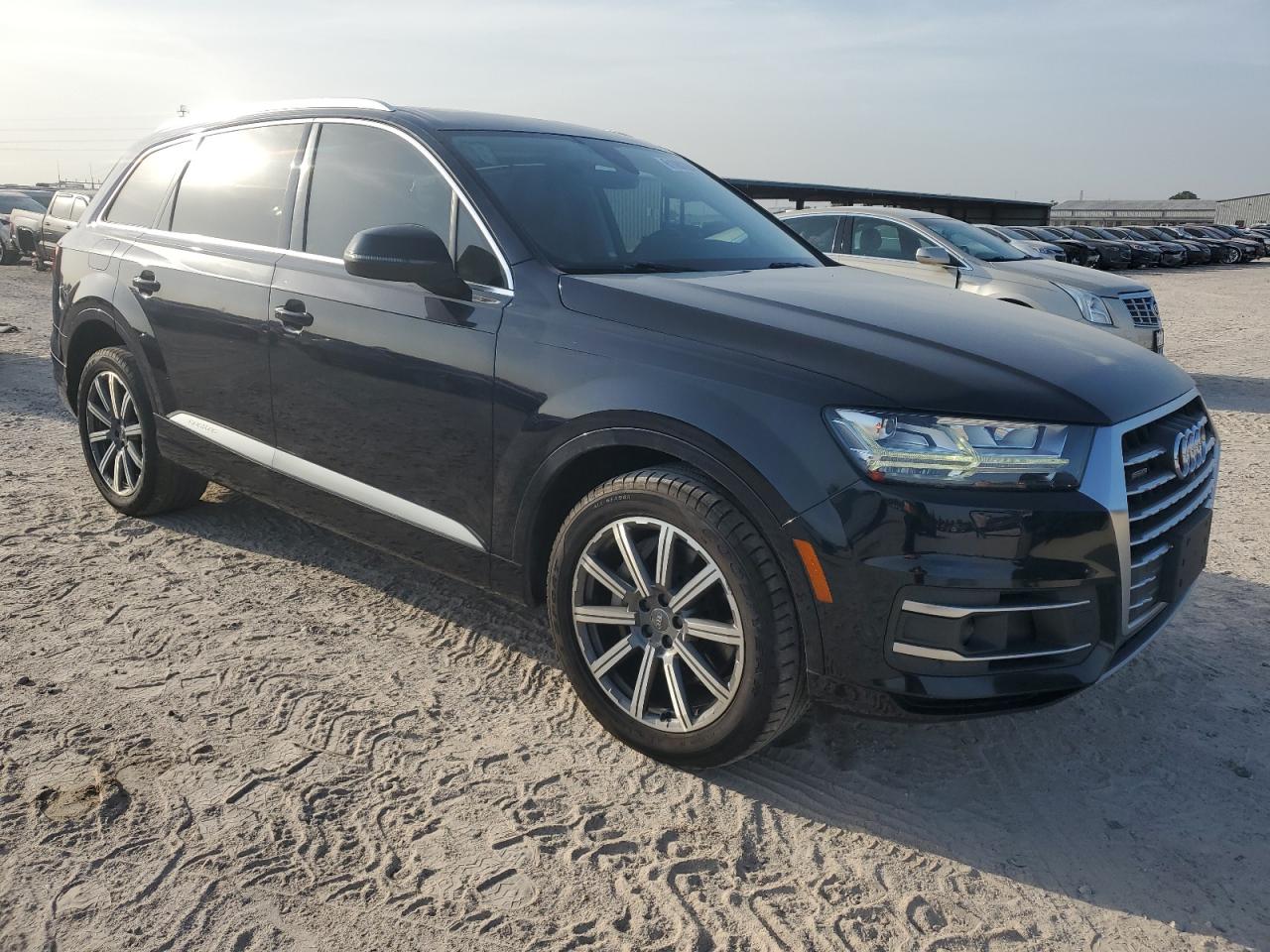 2018 Audi Q7 Prestige vin: WA1VAAF75JD009178