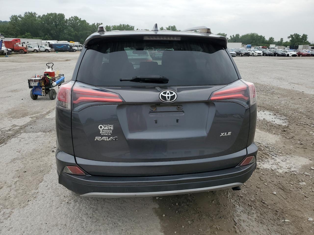 JTMWFREV1HD093374 2017 Toyota Rav4 Xle