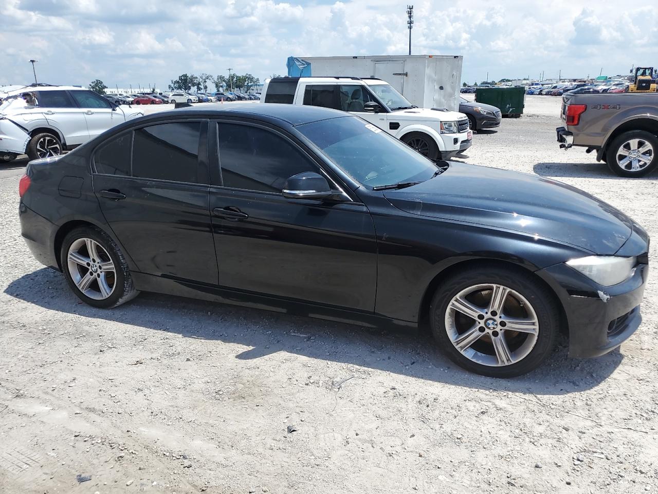 2013 BMW 328 I vin: WBA3A5C5XDF357779