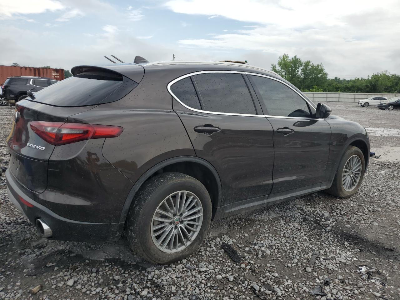 2018 Alfa Romeo Stelvio vin: ZASFAKAN7J7B77965