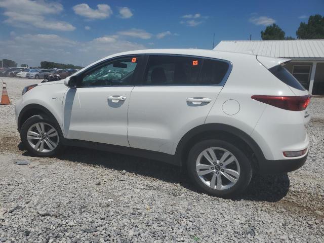 VIN KNDPMCAC7J7448080 2018 KIA Sportage, LX no.2