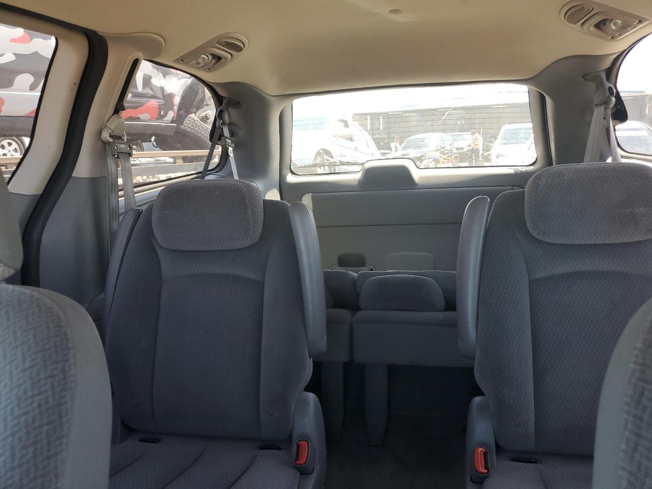 2D4GP44L95R361393 2005 Dodge Grand Caravan Sxt