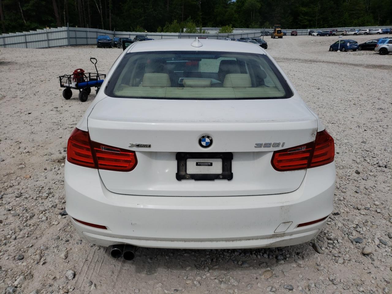 2013 BMW 328 Xi vin: WBA3B3C52DF537565