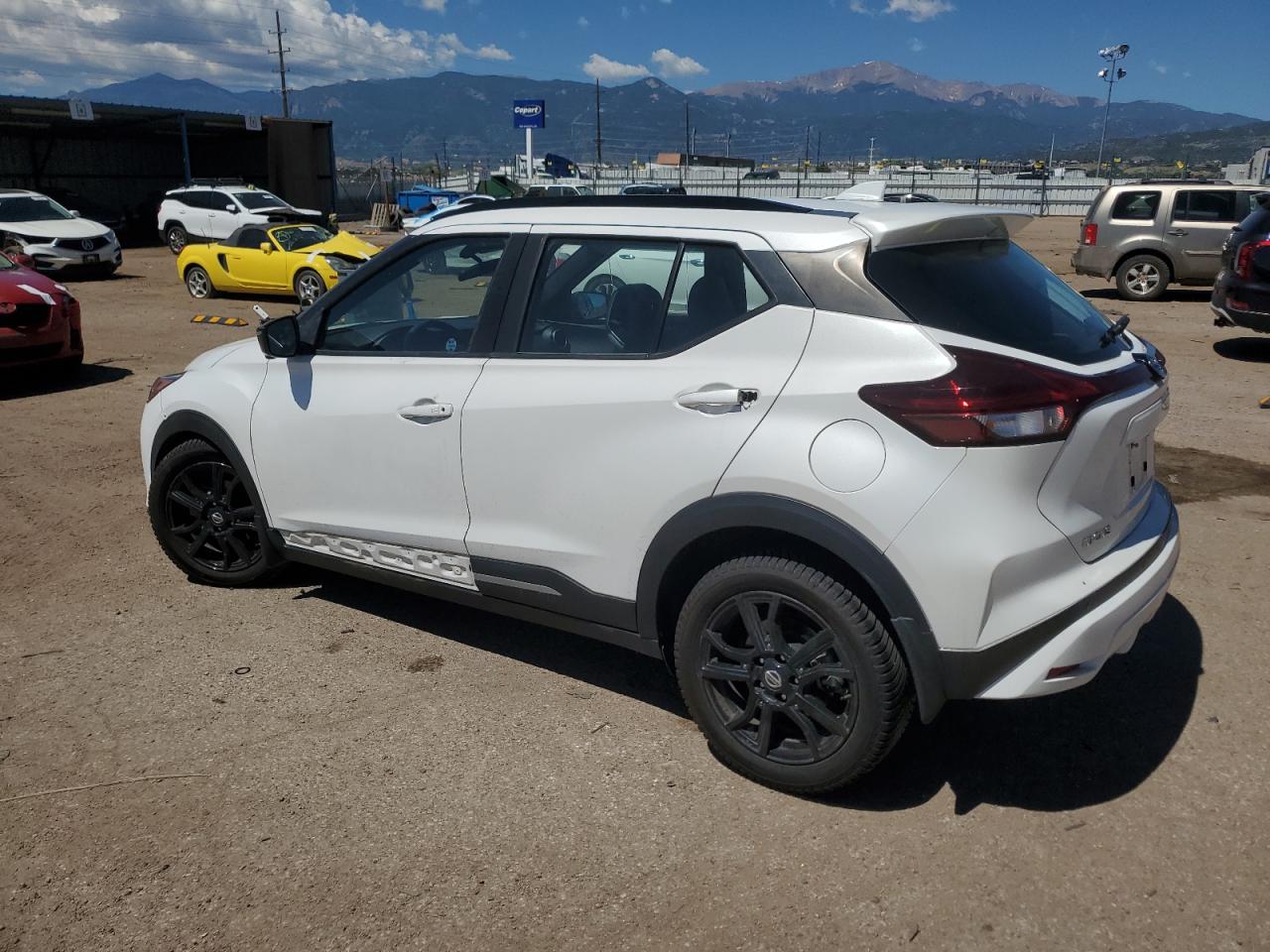 2021 Nissan Kicks Sr vin: 3N1CP5DV4ML523478