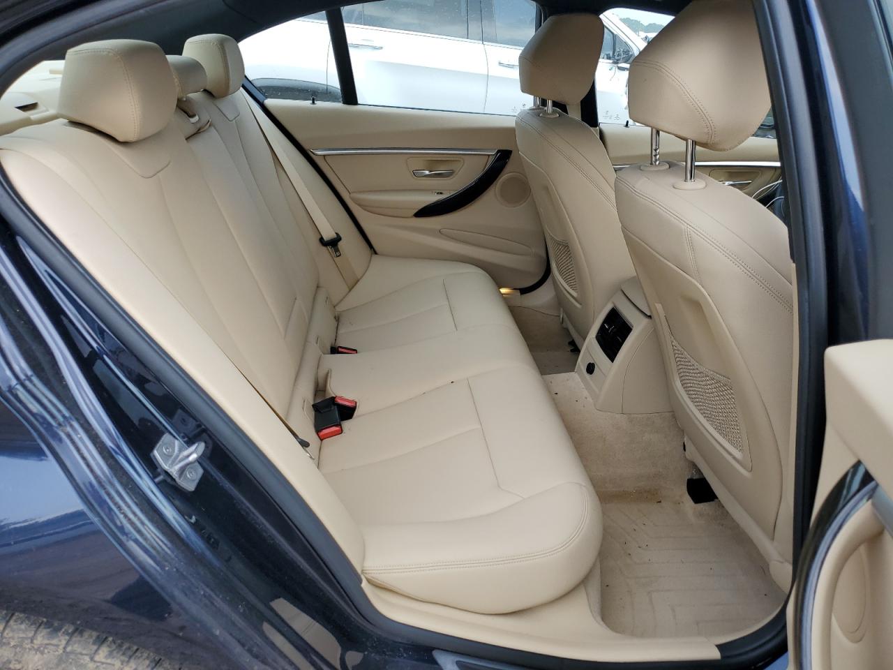 WBA8E3G59GNU04805 2016 BMW 328 Xi Sulev