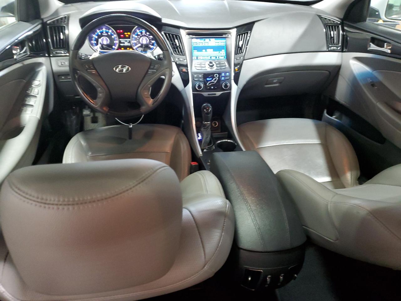 5NPEC4AB1DH621048 2013 Hyundai Sonata Se