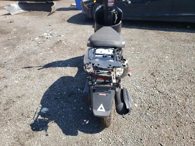 2024 YAMAHA SCOOTER HZ2TABGF7R1006158