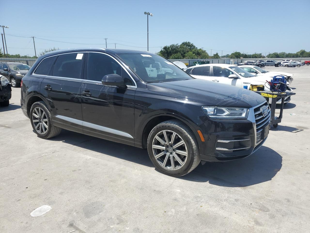 2017 Audi Q7 Premium Plus vin: WA1LAAF71HD022656