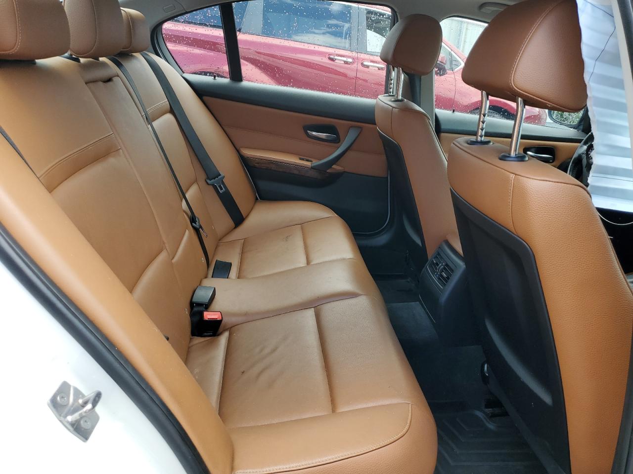 WBAPK5C58BA654039 2011 BMW 328 Xi Sulev