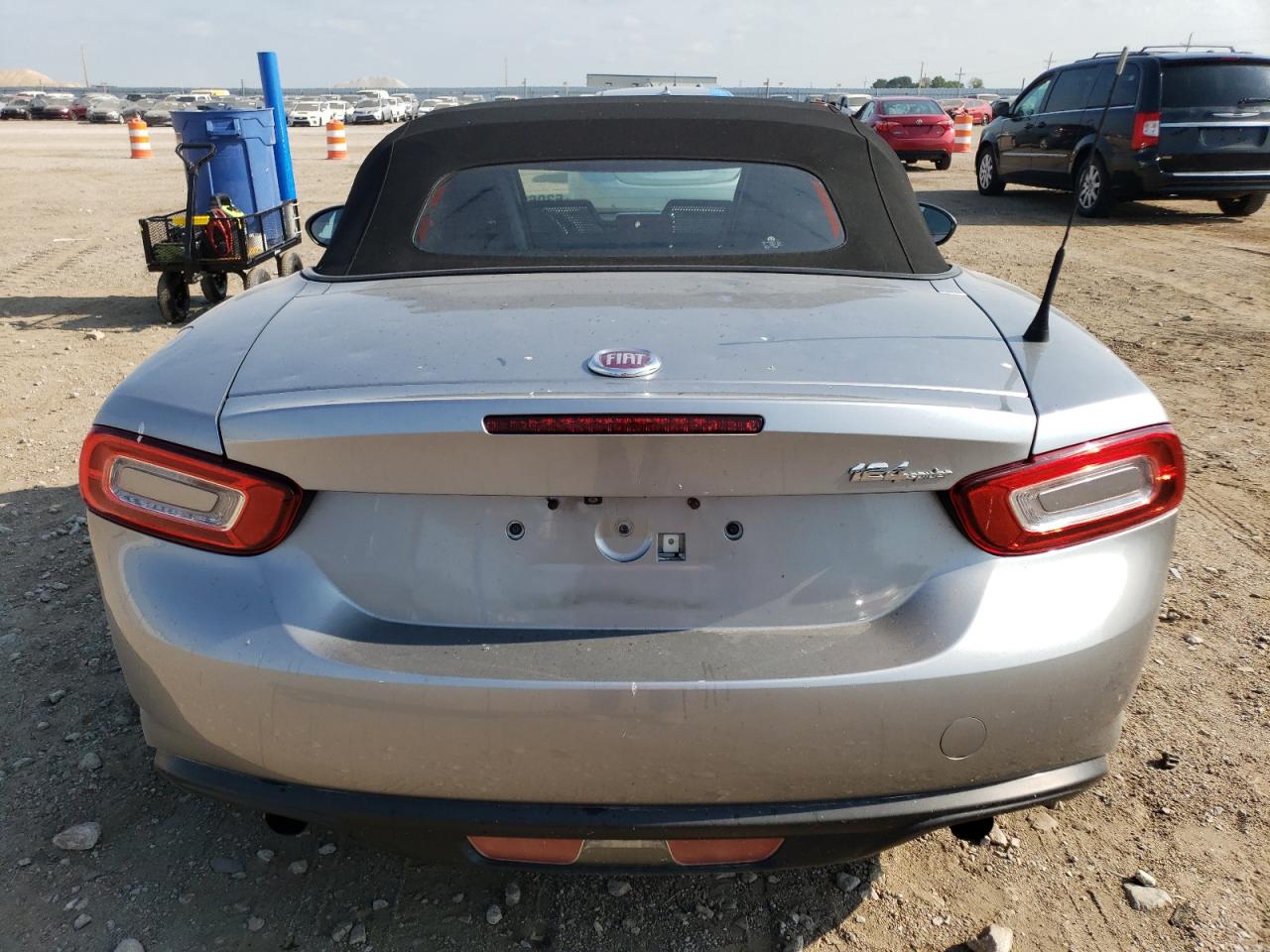 JC1NFAEK5H0106537 2017 Fiat 124 Spider Classica