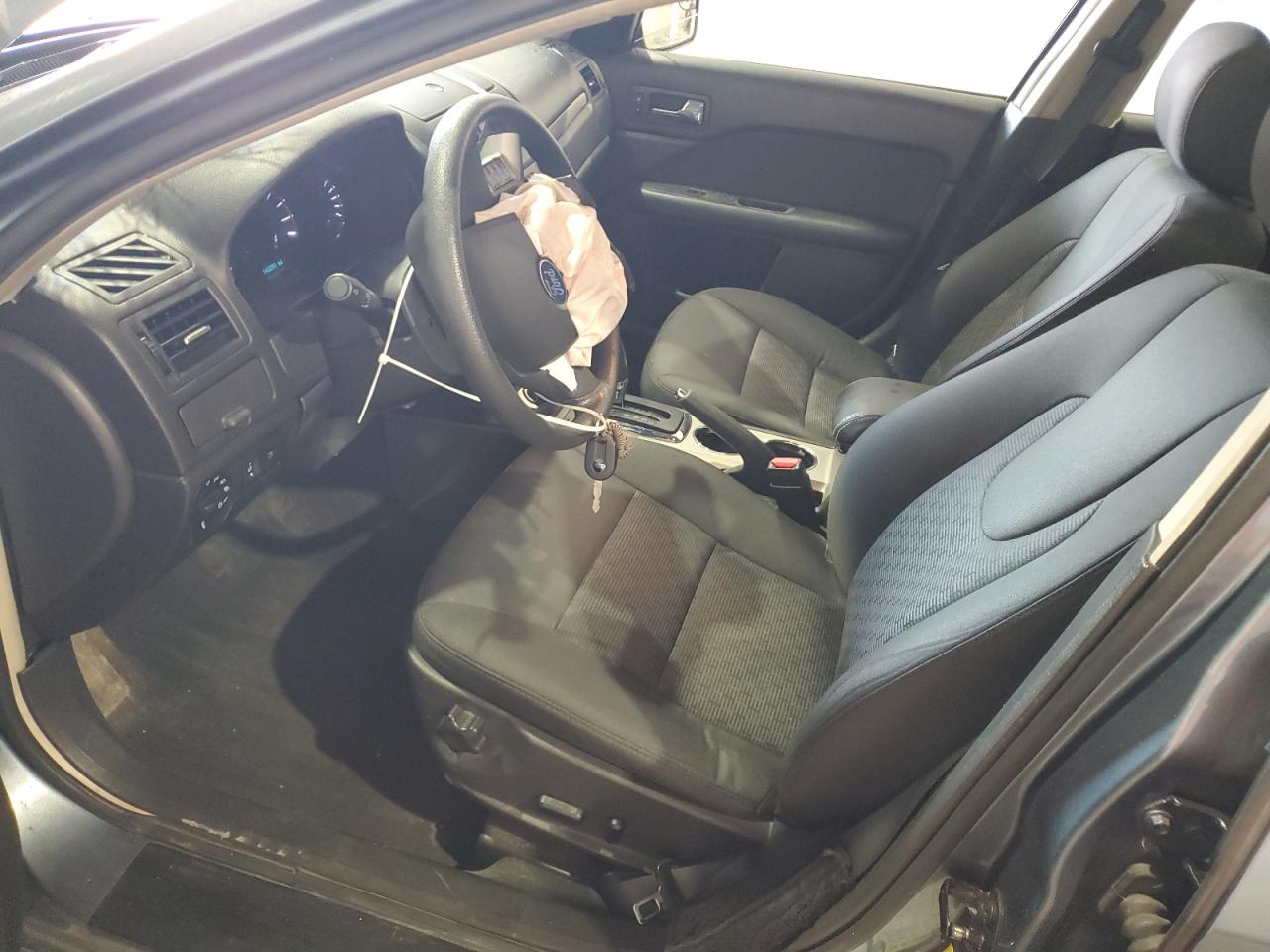 3FAHP0HA5BR301982 2011 Ford Fusion Se