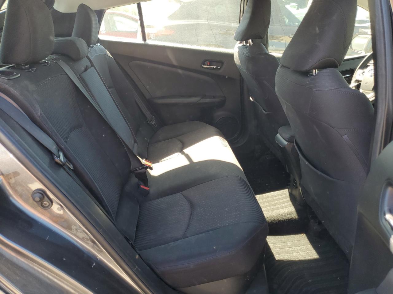 JTDKARFU1J3065945 2018 Toyota Prius