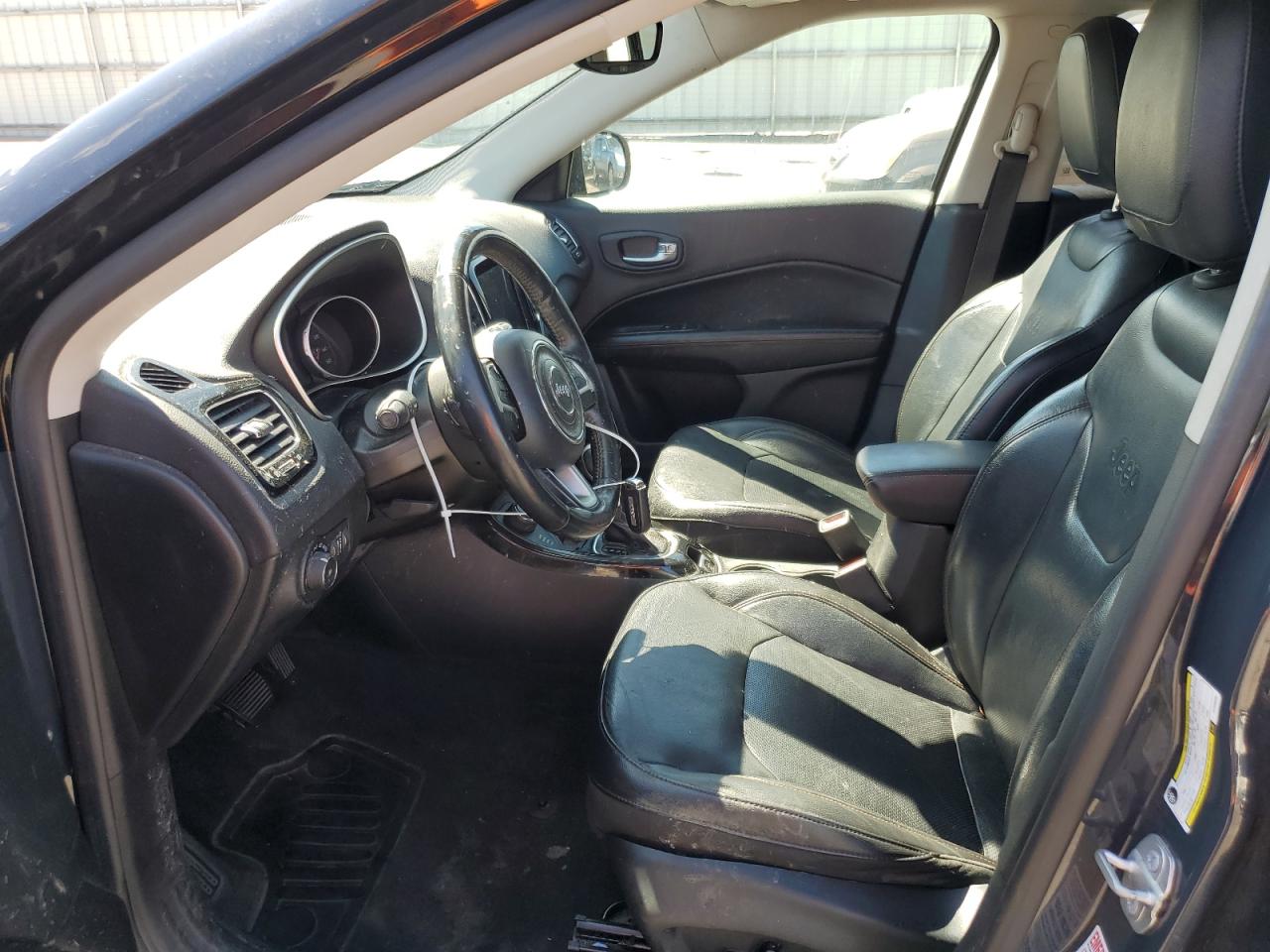 3C4NJDCB1JT255896 2018 Jeep Compass Limited