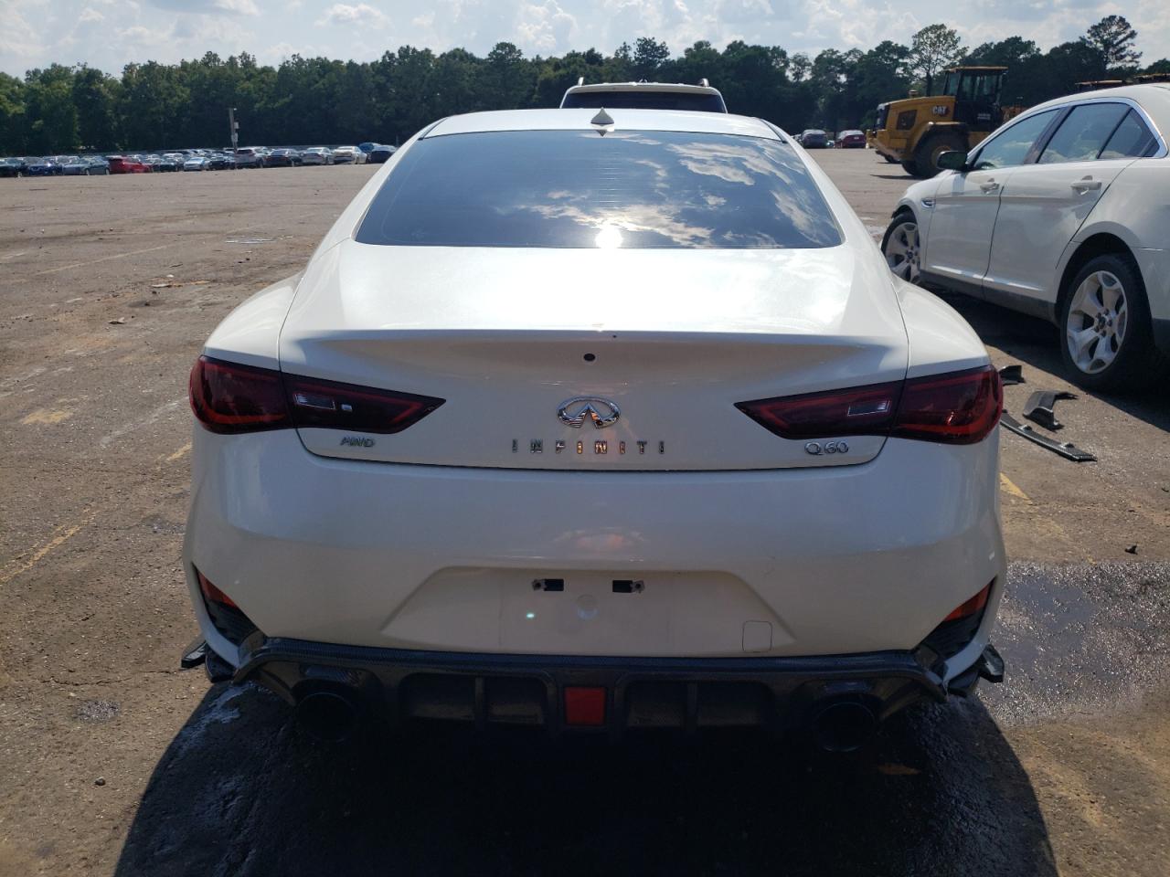 JN1EV7EL8JM390457 2018 Infiniti Q60 Luxe 300