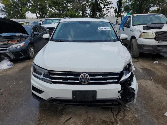 2018 VOLKSWAGEN TIGUAN SE - 3VV3B7AX3JM101450