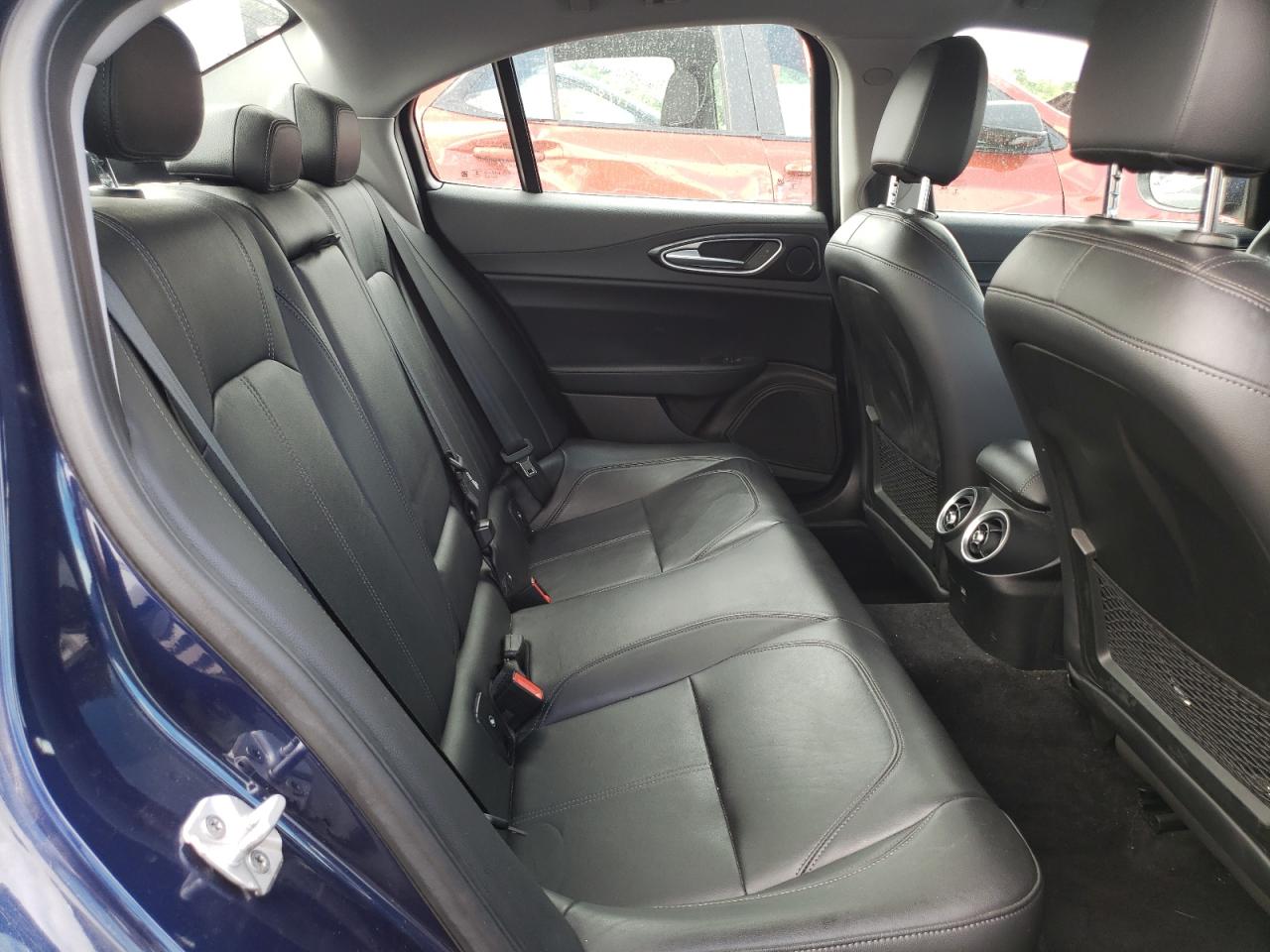 ZARFAEDN5H7541919 2017 Alfa Romeo Giulia Q4