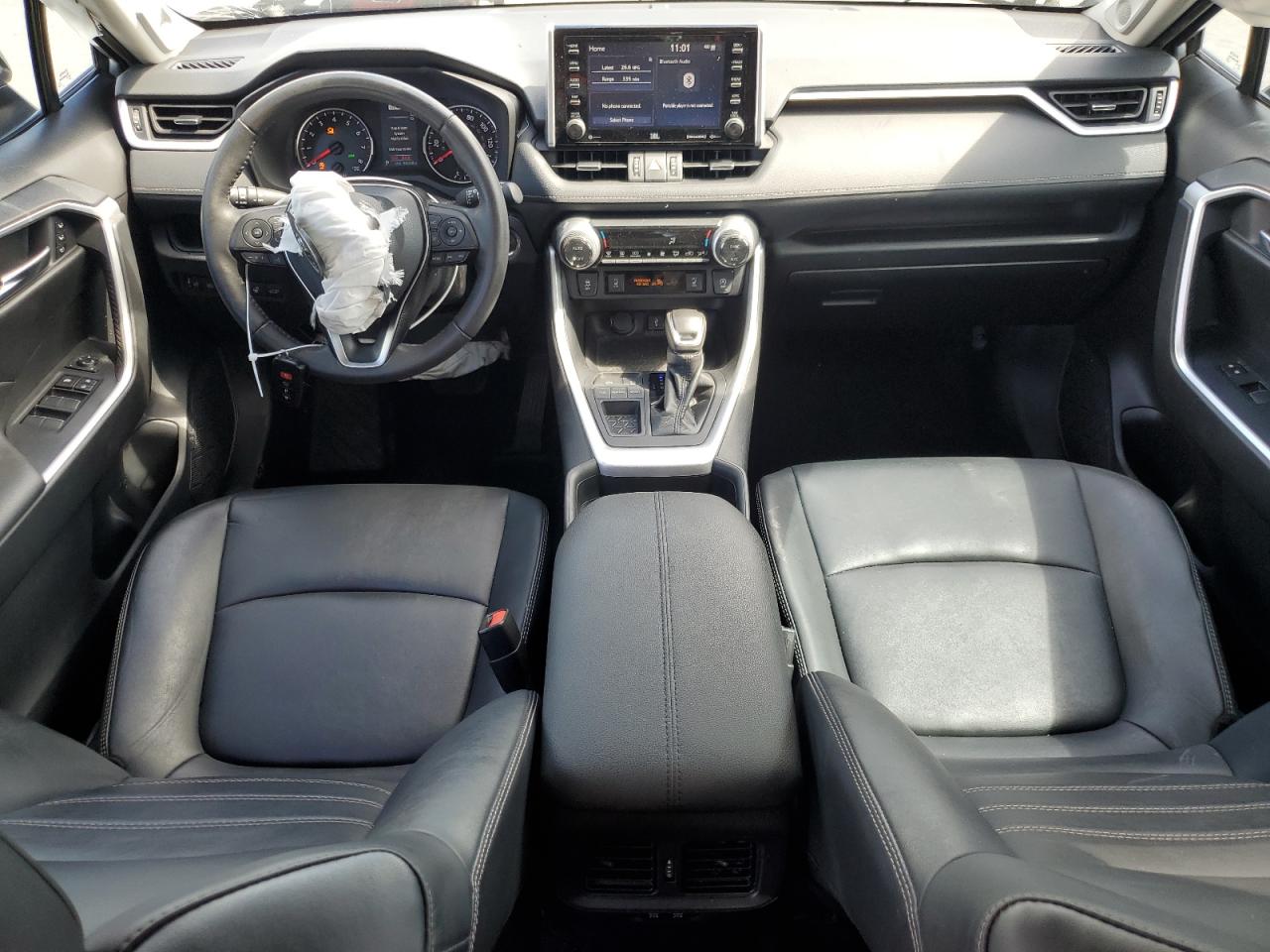 2T3C1RFV1MC170386 2021 Toyota Rav4 Xle Premium