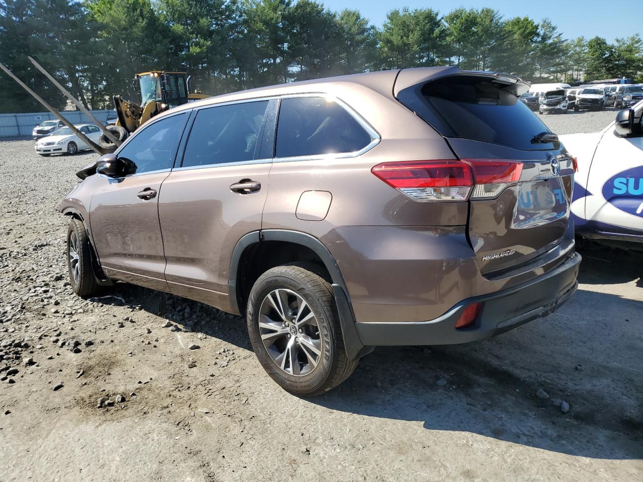 Lot #2821280977 2018 TOYOTA HIGHLANDER