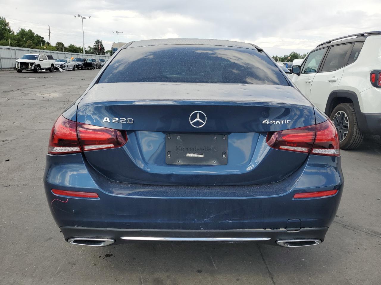 W1K3G4FB3NJ349945 2022 Mercedes-Benz A 220 4Matic