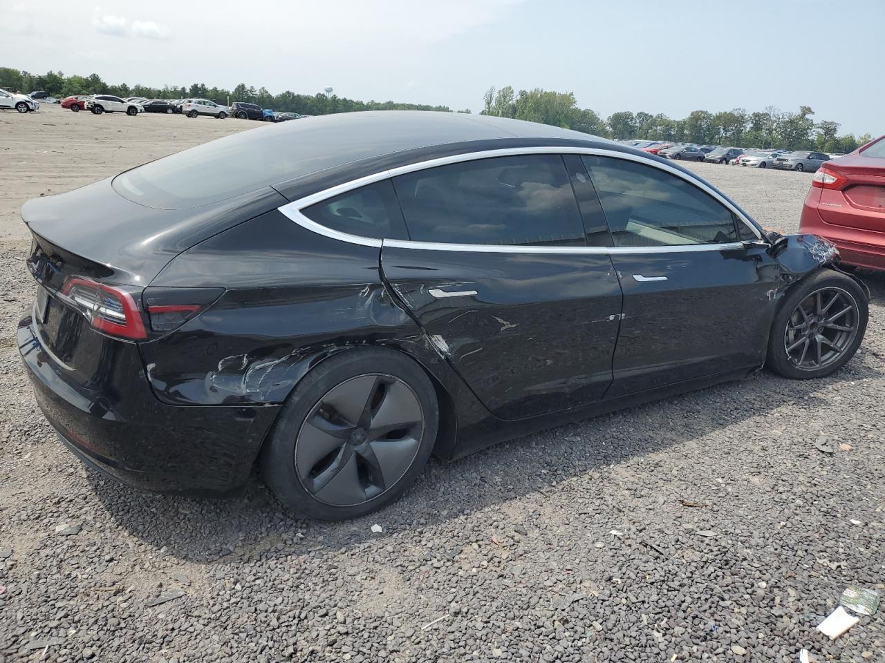 Lot #2738680342 2019 TESLA MODEL 3