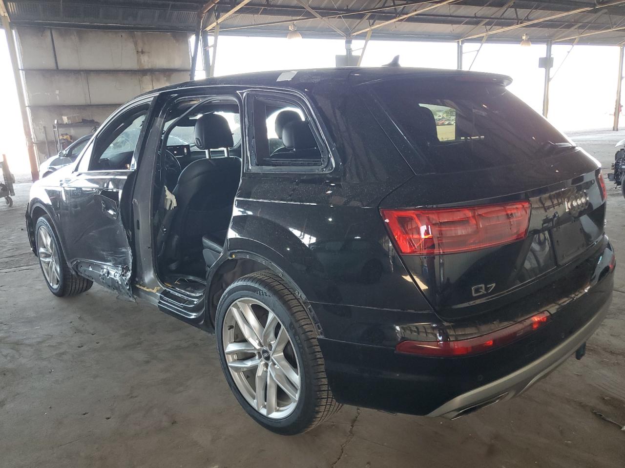 WA1VAAF74JD009916 Audi Q7 2018. Фото: 1