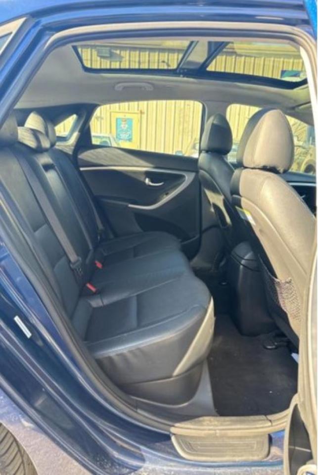 2013 Hyundai Elantra Gt vin: KMHD35LEXDU092869