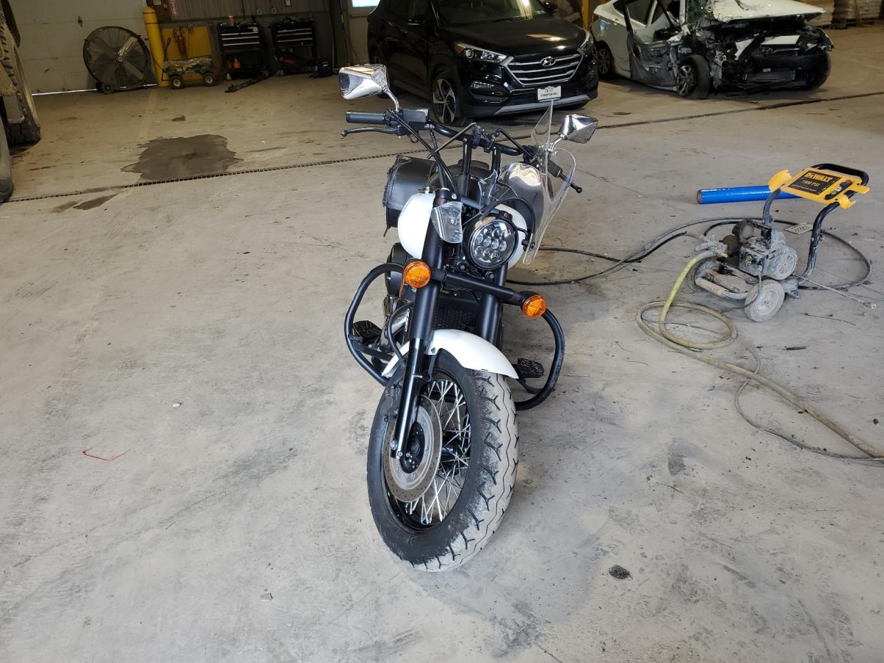 Lot #3050569128 2019 HONDA VT750 C2B