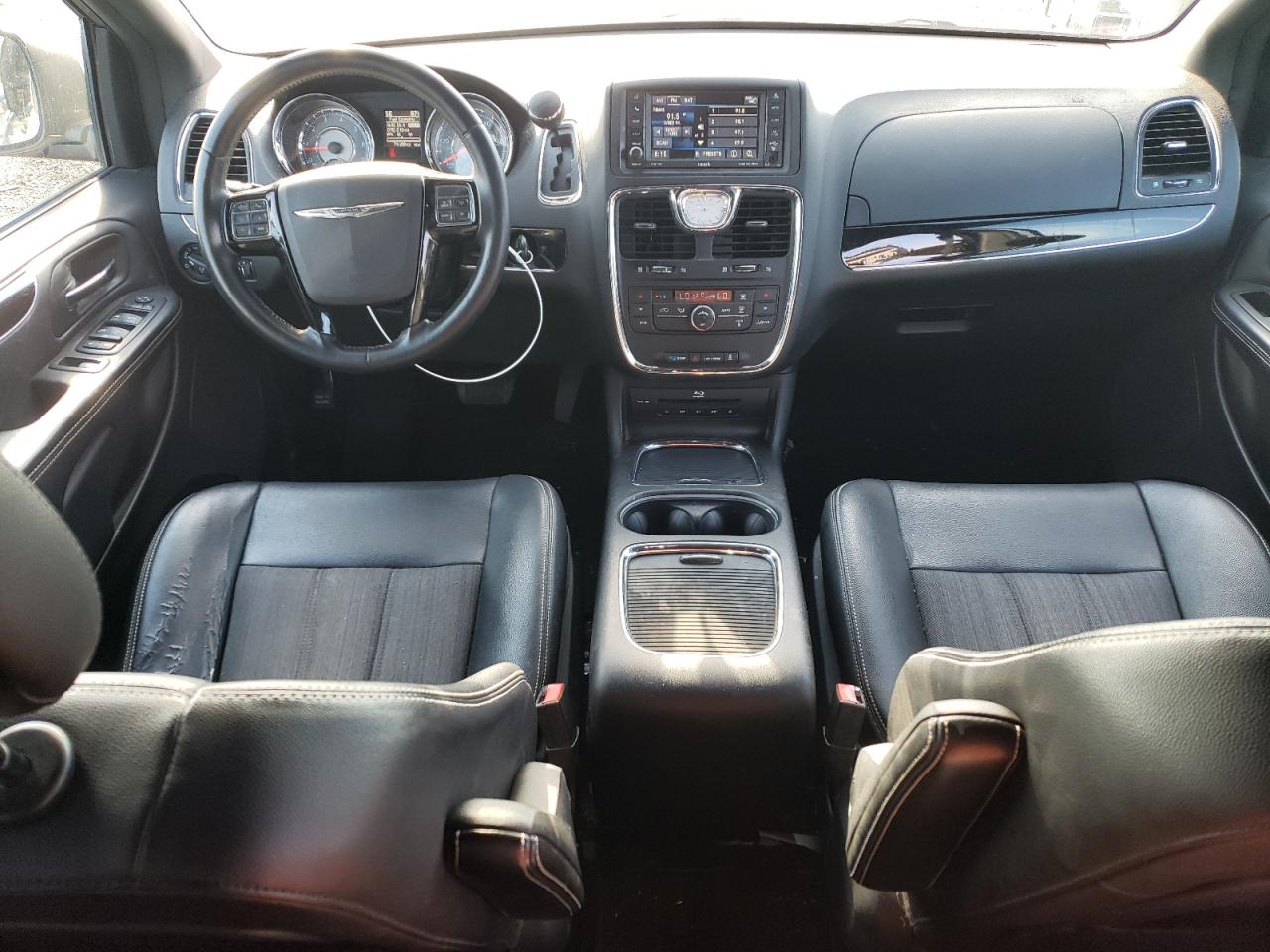 2C4RC1HG8ER228850 2014 Chrysler Town & Country S