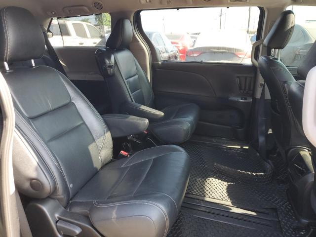 2017 TOYOTA SIENNA SE 5TDXZ3DCXHS856280