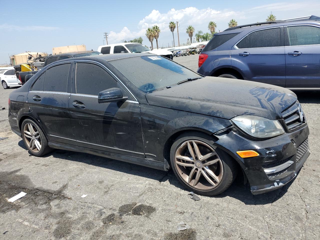 2014 Mercedes-Benz C 250 vin: WDDGF4HBXEA945507