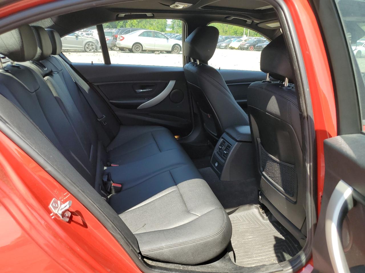 WBA8A3C57GK551594 2016 BMW 320 Xi