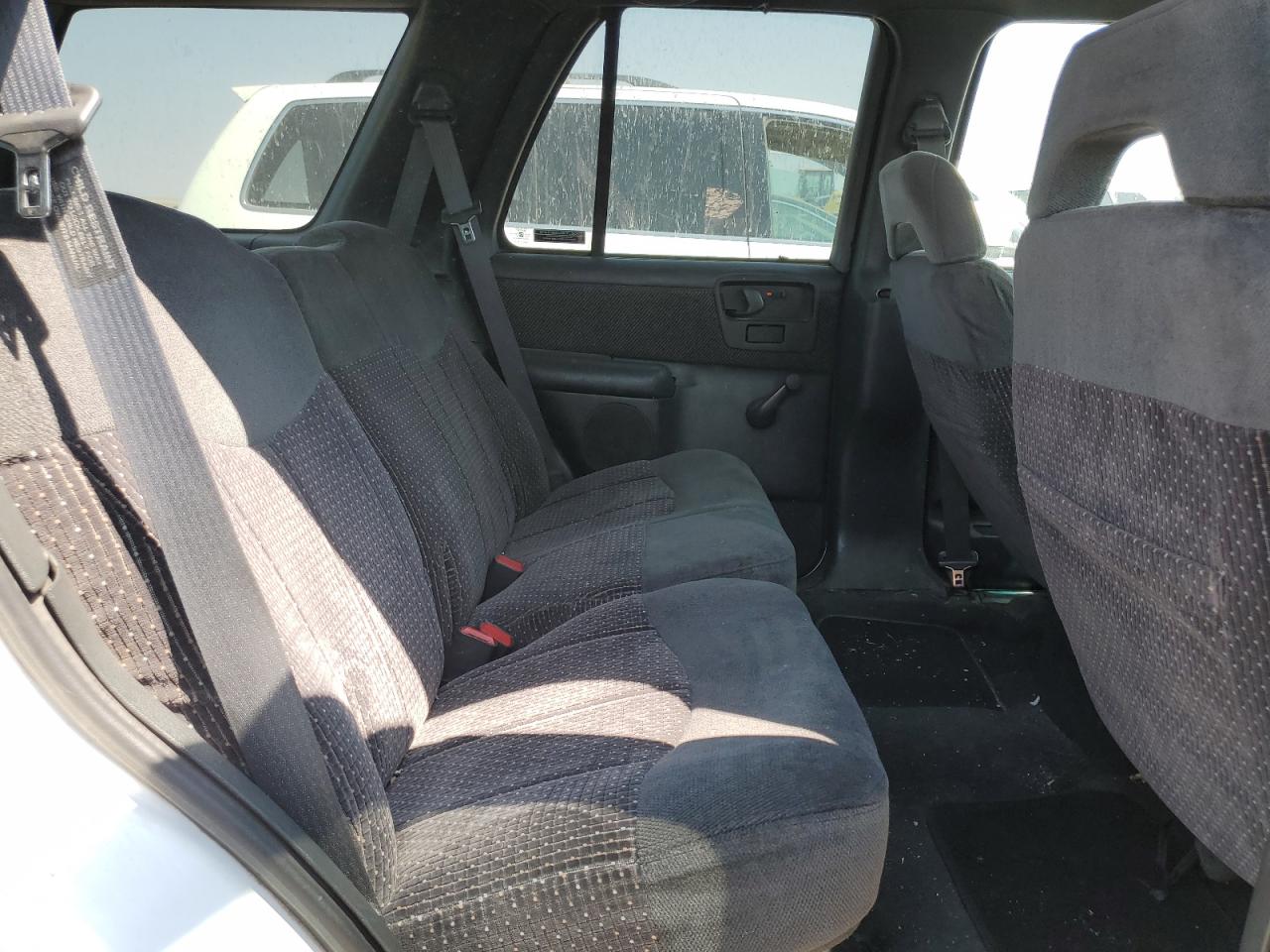 1GKDT13W3V2521051 1997 GMC Jimmy